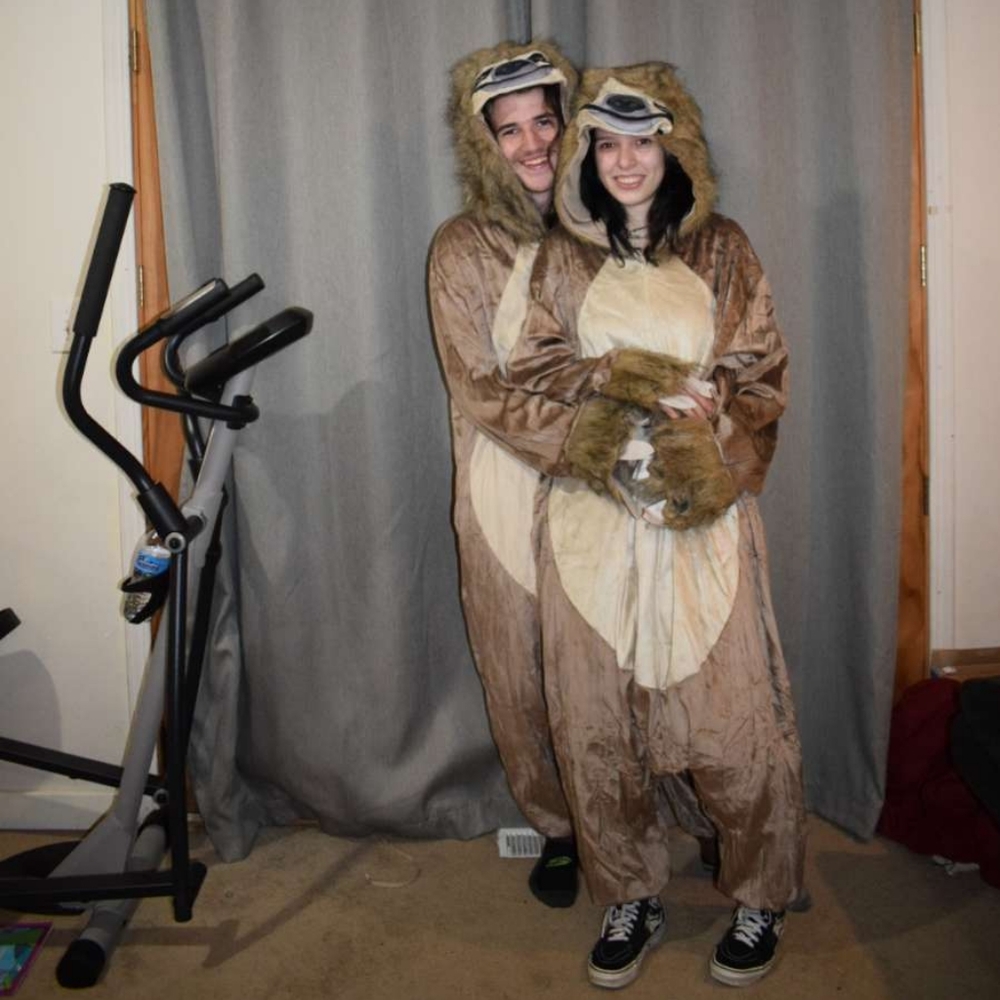 sloth costume ×1